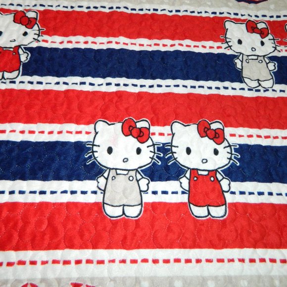 Hello Kitty Twin Size Thick Fleece Quilted Blanket - Picture 8 of 14